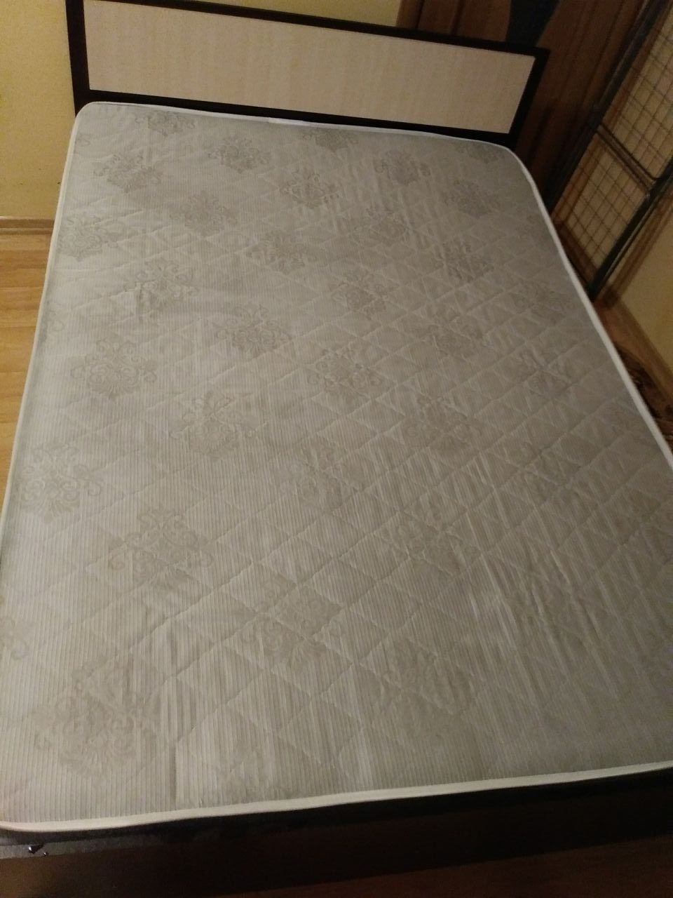 Уборка квартир и офисов от клининговой компании «Уборка тут». Химчистка мебели и мойка окон по выгодным ценам в Астрахани и области