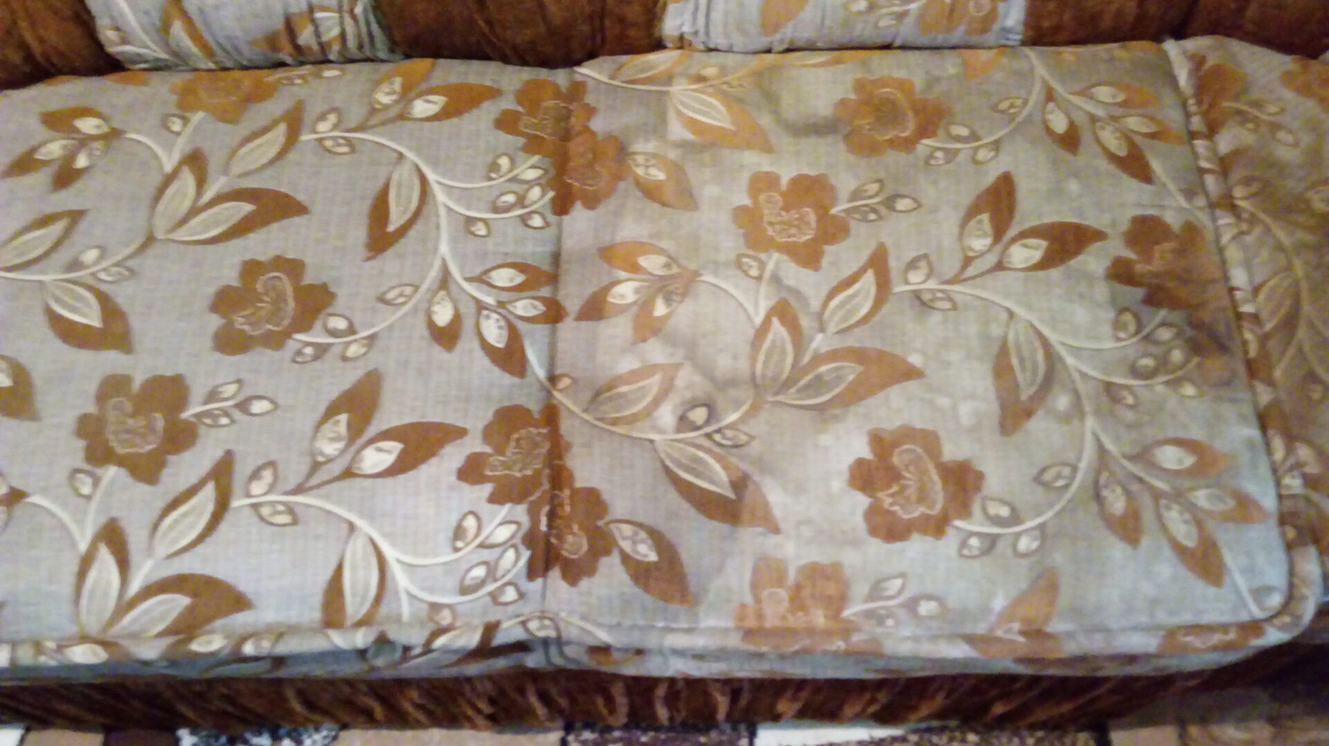 Уборка квартир и офисов от клининговой компании «Уборка тут». Химчистка мебели и мойка окон по выгодным ценам в Астрахани и области