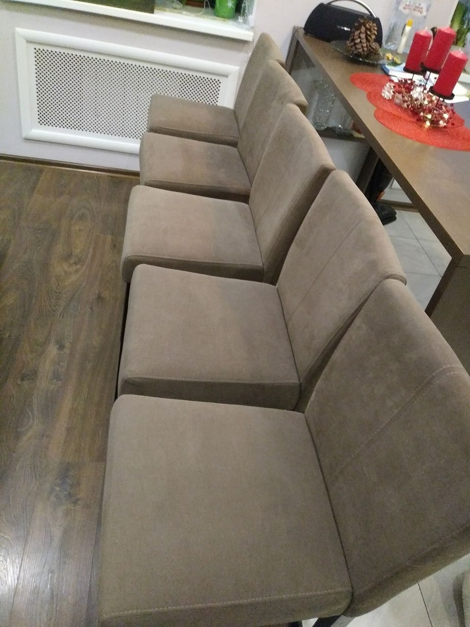 Уборка квартир и офисов от клининговой компании «Уборка тут». Химчистка мебели и мойка окон по выгодным ценам в Астрахани и области